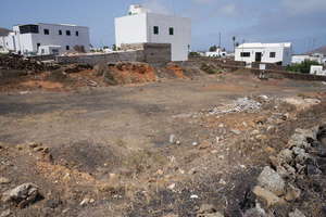 Urban plot for sale in Tinajo, Lanzarote. 