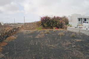 Urban plot for sale in La Vegueta, Tinajo, Lanzarote. 