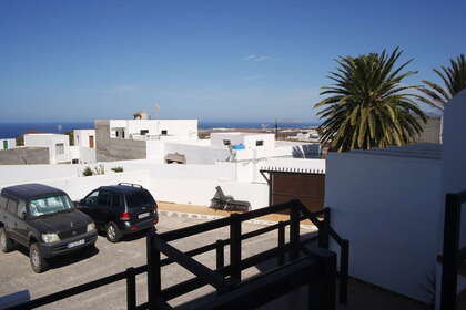 Apartment for sale in La Costa, Tinajo, Lanzarote. 